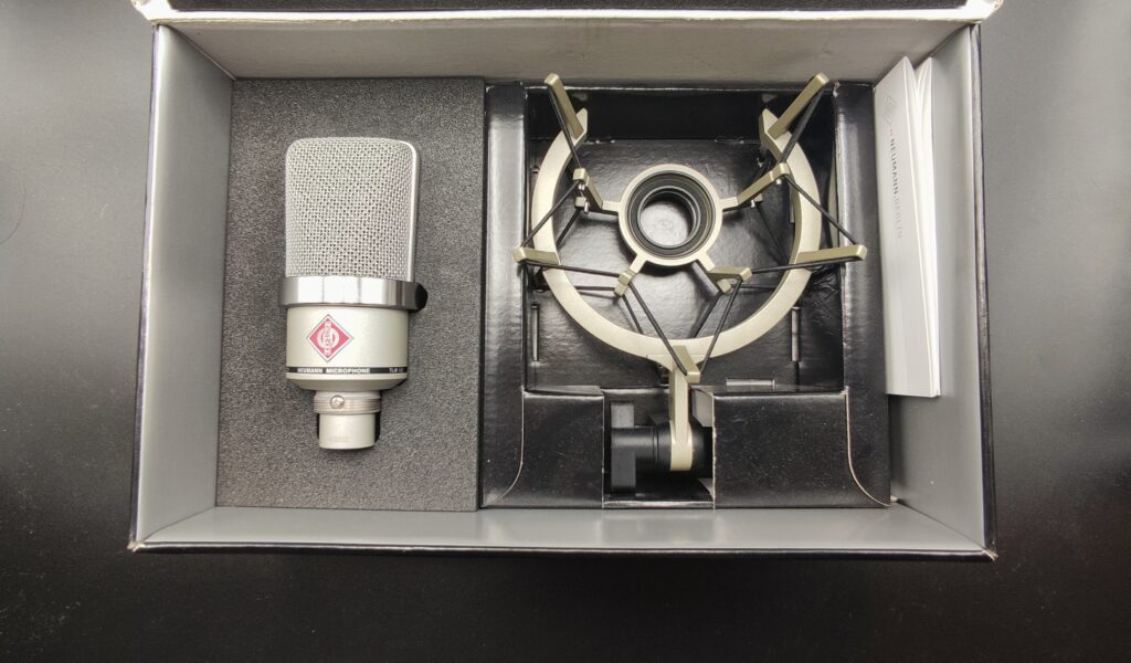 neumann tlm 102 packaging