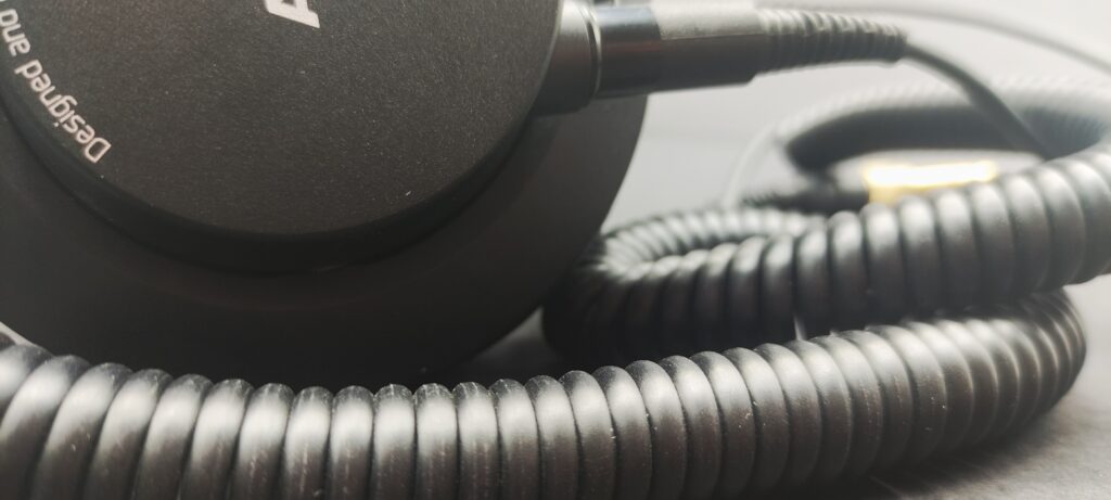 akg cuffie registrazione